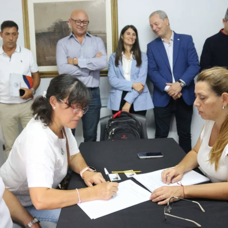 Otras 12 familias de Arroyo Seco lograron escriturar sus viviendas