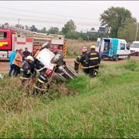 Vuelco en San Nicolás: Un hombre murió y hay tres mujeres heridas