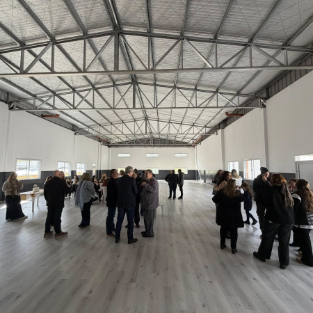 La Escuela “Santa Lucía” inauguró su gimnasio en su 63° aniversario