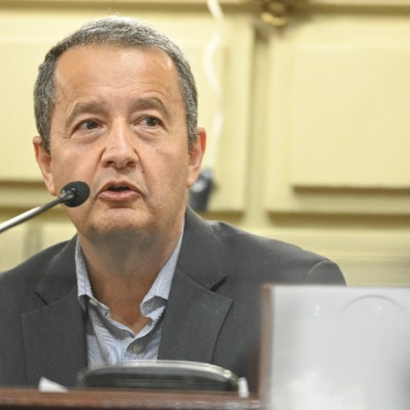 Del Frade pide que el Gobierno defina su postura sobre la polémica licitación de la Hidrovía