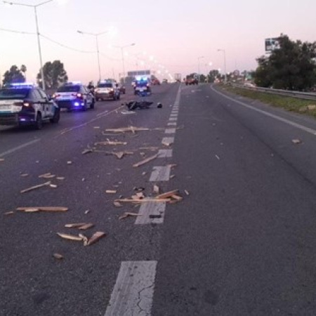 Circunvalación: Un motociclista murió  y otros tres están graves en el HECA
