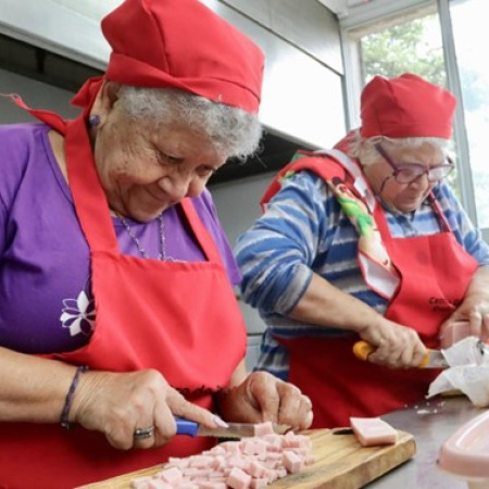 Junio: Mes del Buen Trato a las Personas Mayores