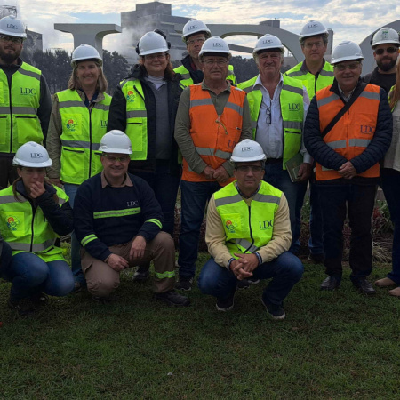 Miembros del INTA Oliveros visitaron la planta de Louis Dreyfus en Timbúes