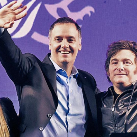 Milei vuelve a Rosario por el Día de la Bandera acompañado por Manuel Adorni