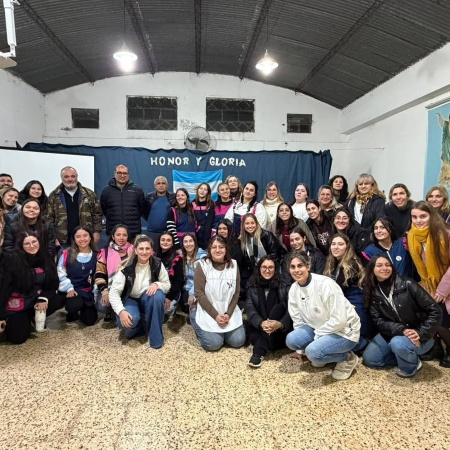 Veteranos de Arroyo Seco mantienen viva la causa Malvinas en las escuelas