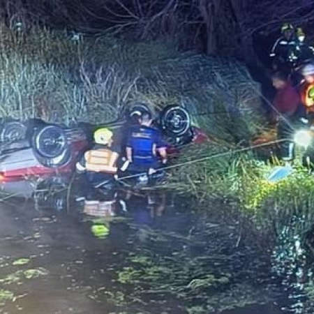 Murieron una mujer, su bebé y su suegro tras caer a un arroyo sobre la Ruta 9