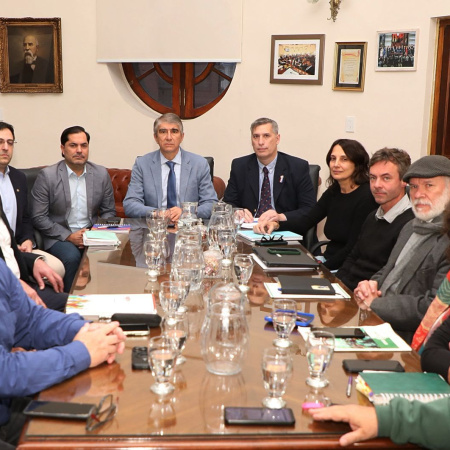 “Santa Fe avanza en paritarias y en recomposición salarial semestre a semestre”