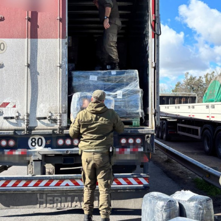 Gendarmería interceptó 115 kilos de hojas de coca sobre la autopista