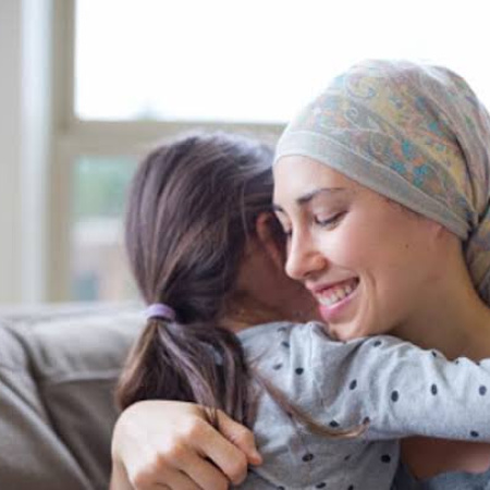 Proponen crear espacios de acompañamiento para personas con cáncer en toda la provincia