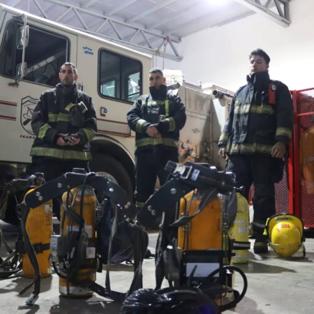 Bomberos realizaron una práctica de búsqueda y rescate en espacio confinado