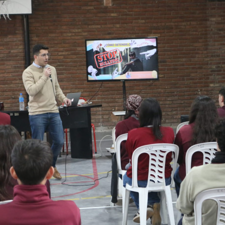 Comenzó “Espacio Joven, Hablemos para Sanar”
