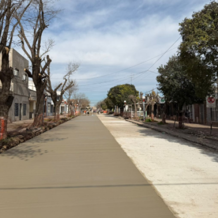 Avanza la reconstrucción del pavimento en calle Juan B. Justo