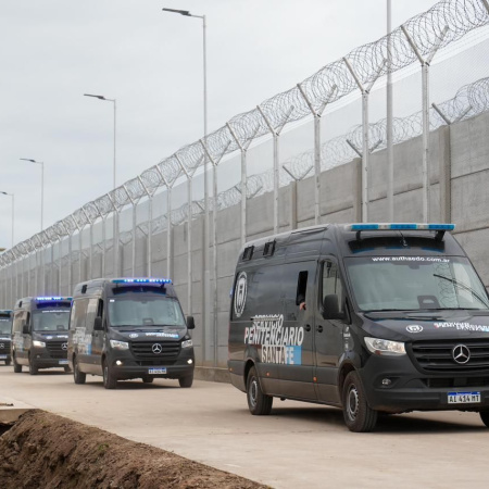 En menos de 24 horas trasladaron 380 detenidos al nuevo penal de Recreo