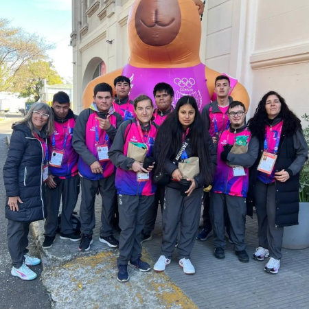 Alumnos de la Escuela Especial son voluntarios en los Juegos Suramericanos