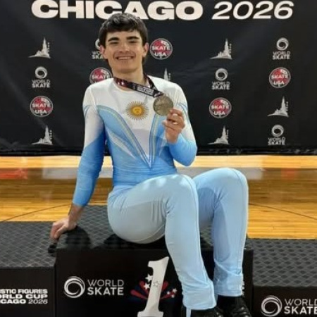 Vicente Bachieca volvió a coronarse campeón del mundo de patinaje artístico