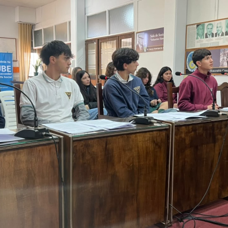 Estudiantes presentaron propuestas desde sus bancas de Concejal por un Día