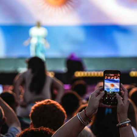 Más de 100 mil personas participaron de la fiesta del cierre de los Suramericanos