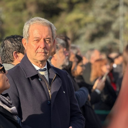 “Nadie va a lograr el favor del pueblo trabajando desde el oscurantismo”