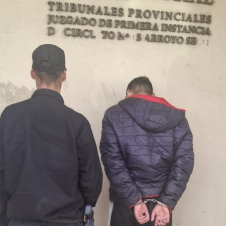 Detuvieron en Arroyo Seco a un hombre que era buscado desde 2024