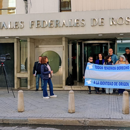 Confirman que el caso de la partera no prescribió