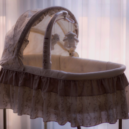 Buscan a las madres biológicas de dos mujeres nacidas en 1981 y 1982
